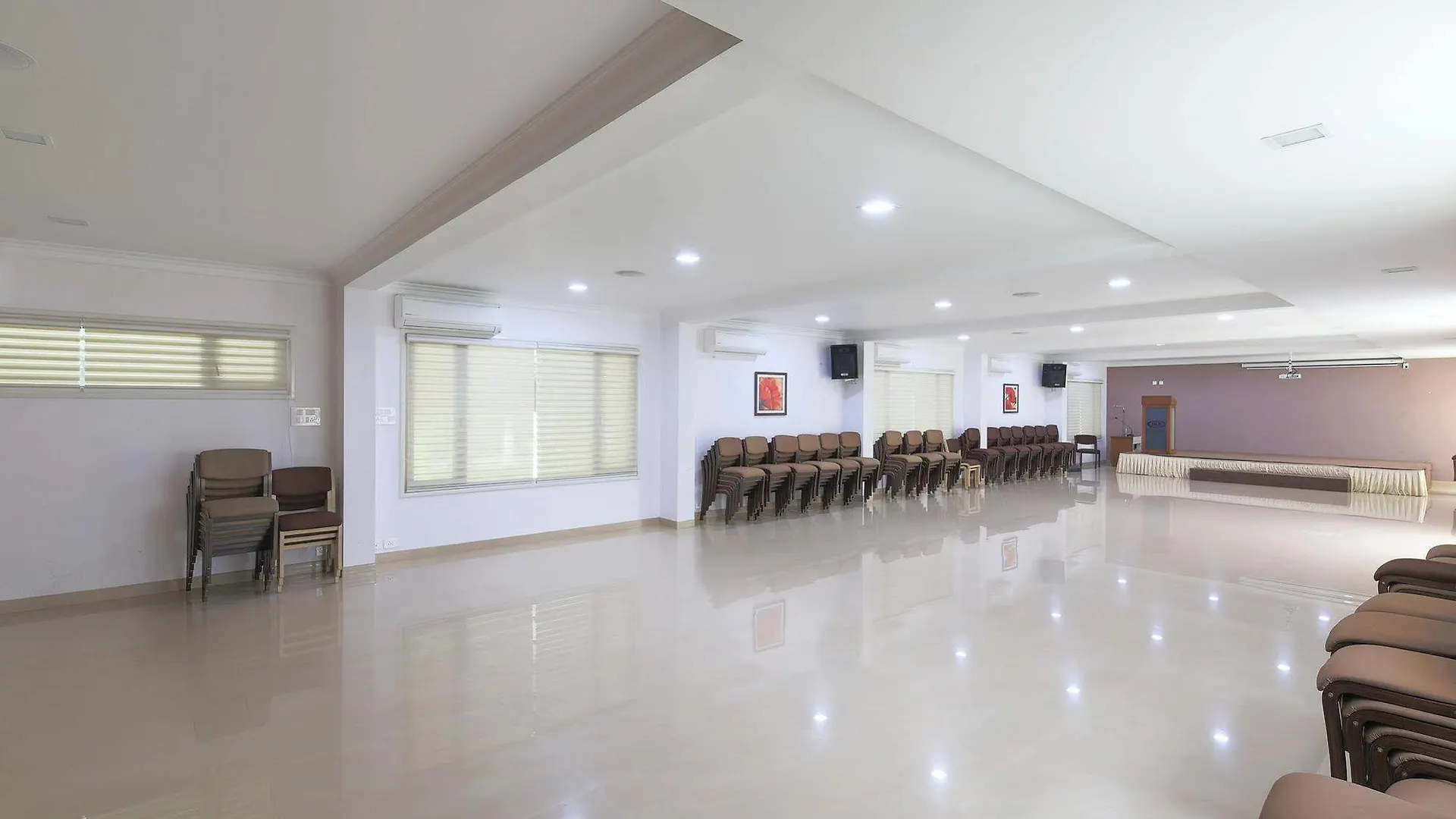 Hotel Treebo Tgr Suites Kochi
