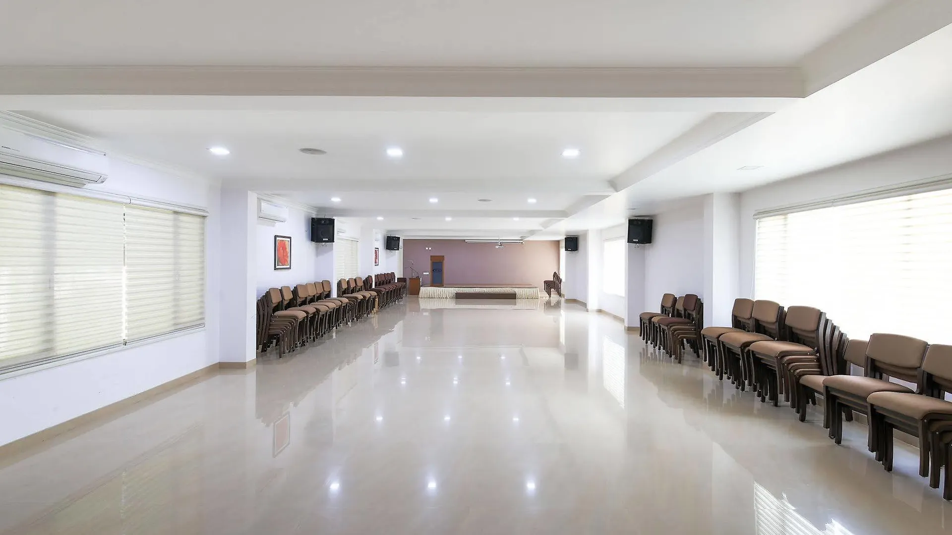 Treebo Tgr Suites Kochi
